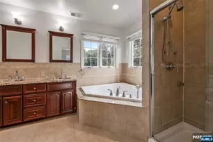 303 Hickory St, Teaneck Township, NJ 07666 - Photo 17