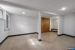 303 Hickory St, Teaneck Township, NJ 07666 - Photo 27