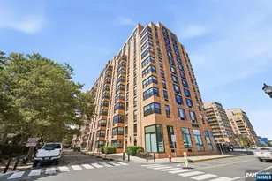 2 Constitution Ct 1008, Hoboken, NJ 07030 - Photo 17