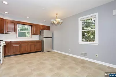 28-19 Warren Road, Fair Lawn, NJ 07410 - Photo 9