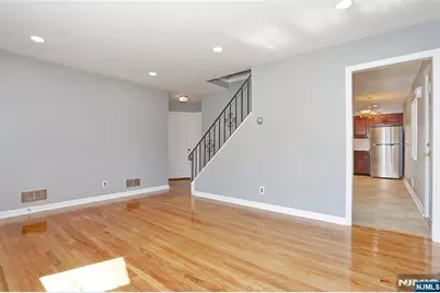 28-19 Warren Road, Fair Lawn, NJ 07410 - Photo 7