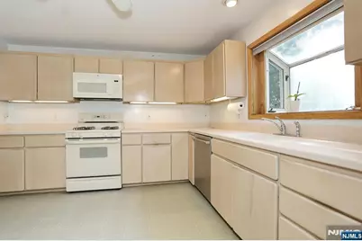 338 4th Avenue, Hawthorne, NJ 07506 - Photo 21