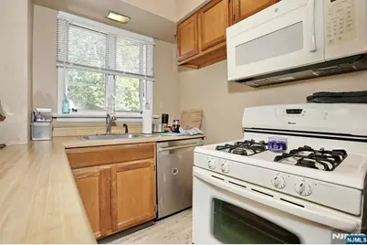 338 4th Avenue, Hawthorne, NJ 07506 - Photo 29