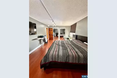 160 Overlook Avenue 4D #4D, Hackensack, NJ 07601 - Photo 5