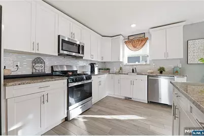 28 Hanford Street, Newark, NJ 07114 - Photo 19