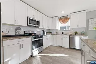 28 Hanford St, Newark, NJ 07114 - Photo 19