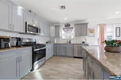 28 Hanford Street, Newark, NJ 07114 - Photo 5