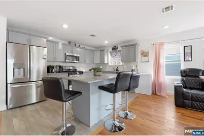 28 Hanford Street, Newark, NJ 07114 - Photo 3