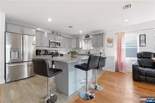 28 Hanford St, Newark, NJ 07114 - Photo 3