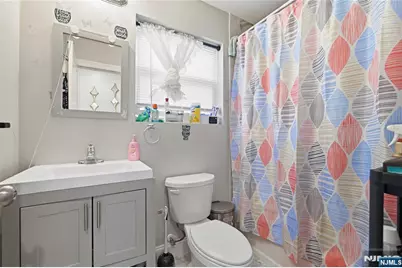 28 Hanford Street, Newark, NJ 07114 - Photo 11