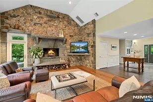 51 Rutherford Pl, Montvale, NJ 07645 - Photo 3