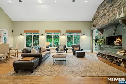 51 Rutherford Place, Montvale, NJ 07645 - Photo 5