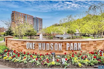 1709 Hudson Park 1709 #1709, Edgewater, NJ 07020 - Photo 1