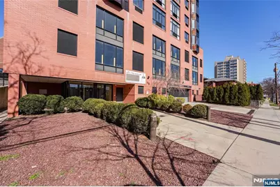 29 1st Street 702 #702, Hackensack, NJ 07601 - Photo 23