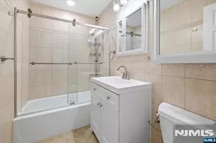 9060 Palisade Ave 403, North Bergen, NJ 07047 - Photo 17