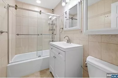 9060 Palisade Avenue 403 #403, North Bergen, NJ 07047 - Photo 15
