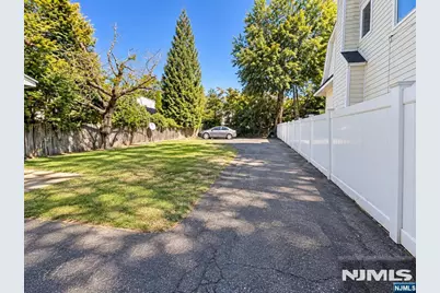 190 County Road 1 #1, Tenafly, NJ 07670 - Photo 13