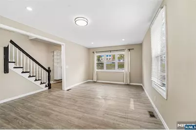 526 Faitoute Avenue, Roselle Park, NJ 07204 - Photo 7
