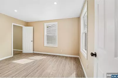 526 Faitoute Avenue, Roselle Park, NJ 07204 - Photo 13
