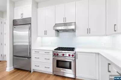 3 Somerset Lane 504 #504, Edgewater, NJ 07020 - Photo 7