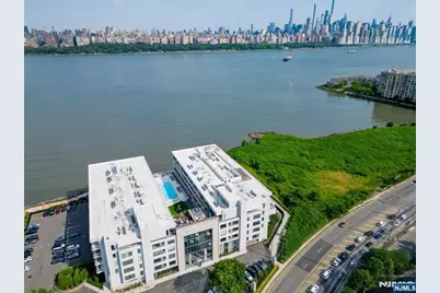 3 Somerset Lane 504 #504, Edgewater, NJ 07020 - Photo 3