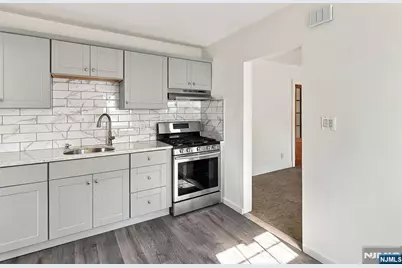 34 E Spring Valley Avenue, Maywood, NJ 07607 - Photo 11