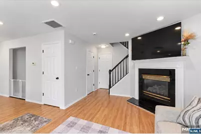 1066 Chedworth Circle, Mahwah, NJ 07430 - Photo 5