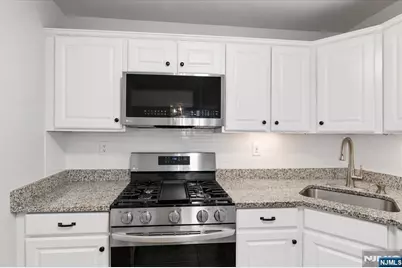 1066 Chedworth Circle, Mahwah, NJ 07430 - Photo 13