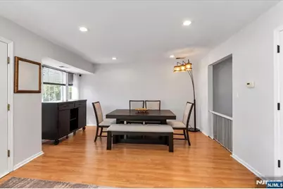 1066 Chedworth Circle, Mahwah, NJ 07430 - Photo 9