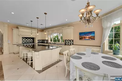 2 Euclid Road, Fort Lee, NJ 07024 - Photo 11