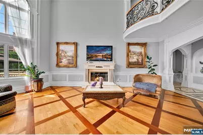 2 Euclid Road, Fort Lee, NJ 07024 - Photo 9