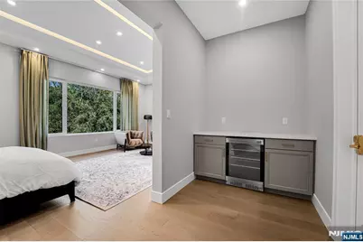 4 Crescent Court, Fort Lee, NJ 07024 - Photo 19