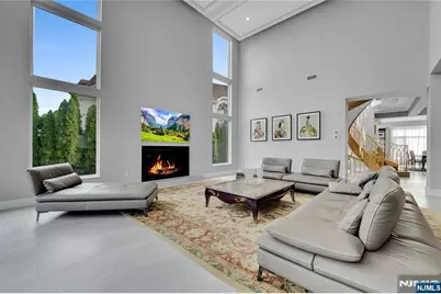 4 Crescent Court, Fort Lee, NJ 07024 - Photo 9