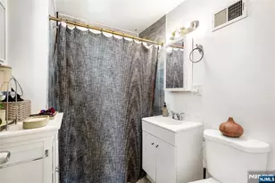 270 Goldsmith Ave, Newark, NJ 07112 - Photo 7