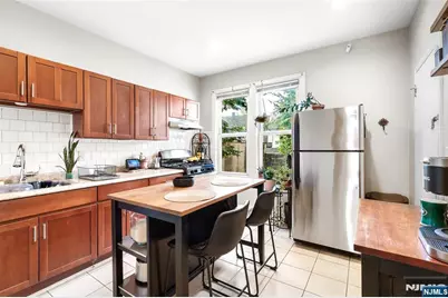 270 Goldsmith Avenue, Newark, NJ 07112 - Photo 9
