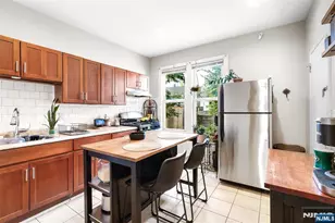 270 Goldsmith Ave, Newark, NJ 07112 - Photo 9