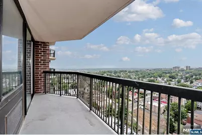 770 Anderson Avenue 18K #18K, Cliffside Park, NJ 07010 - Photo 11