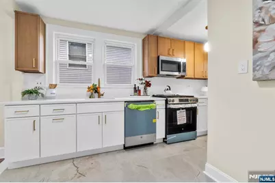 209 Michigan Avenue, Kenilworth, NJ 07033 - Photo 11