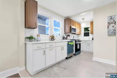 209 Michigan Avenue, Kenilworth, NJ 07033 - Photo 9