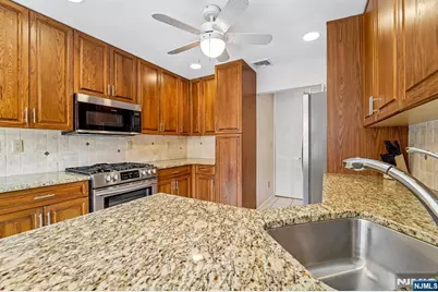 125 Lakeview Drive 125 #125, Old Tappan, NJ 07675 - Photo 11