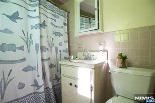 65 Jackson Ave, Hackensack, NJ 07601 - Photo 17