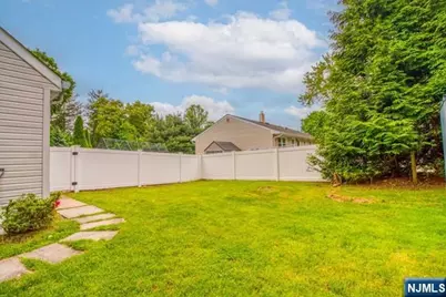204 Pascack Road 2 #2, Park Ridge, NJ 07656 - Photo 9