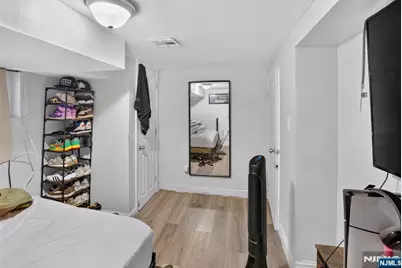 160 Fulton Avenue, Jersey City, NJ 07305 - Photo 21