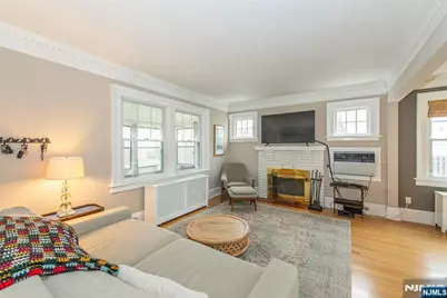 187 Grove Street, Montclair, NJ 07042 - Photo 5
