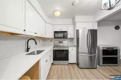 460 Liberty Street 105 #105, Little Ferry, NJ 07643 - Photo 11