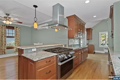 141 Henry Street, Hasbrouck Heights, NJ 07604 - Photo 21