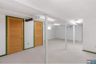 141 Henry Street, Hasbrouck Heights, NJ 07604 - Photo 37