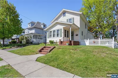 141 Henry Street, Hasbrouck Heights, NJ 07604 - Photo 3