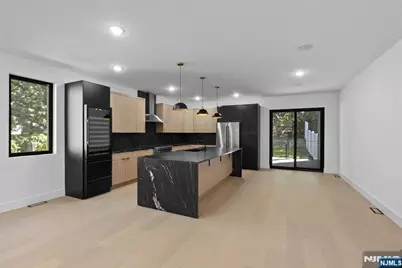 704 Chestnut Street A #A, Secaucus, NJ 07094 - Photo 3