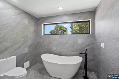 704 Chestnut Street A #A, Secaucus, NJ 07094 - Photo 17